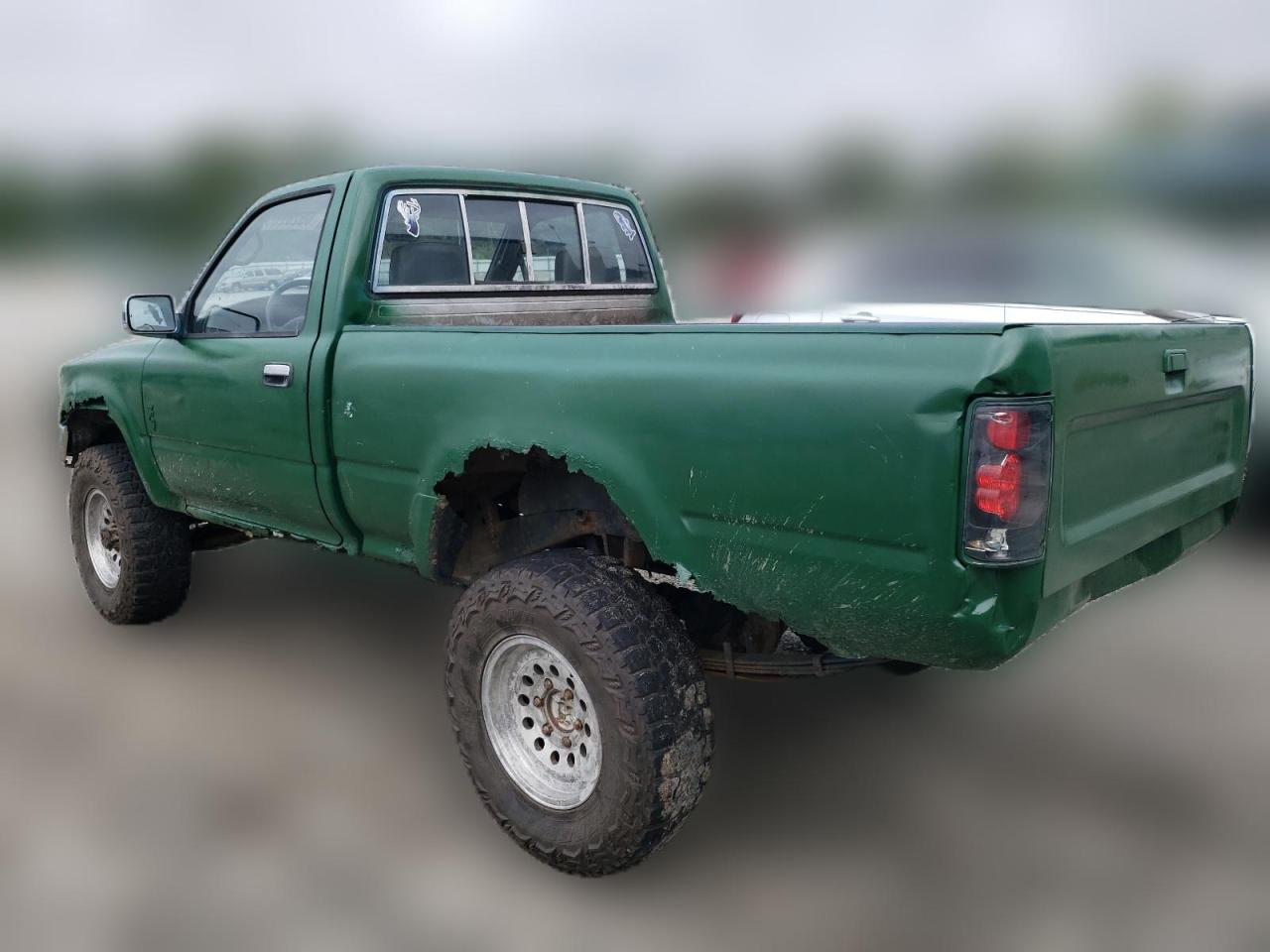 1992 Toyota Pickup 1/2 Ton Short Wheelbase Dlx VIN: JT4RN01P4N7053688 Lot: 65262654