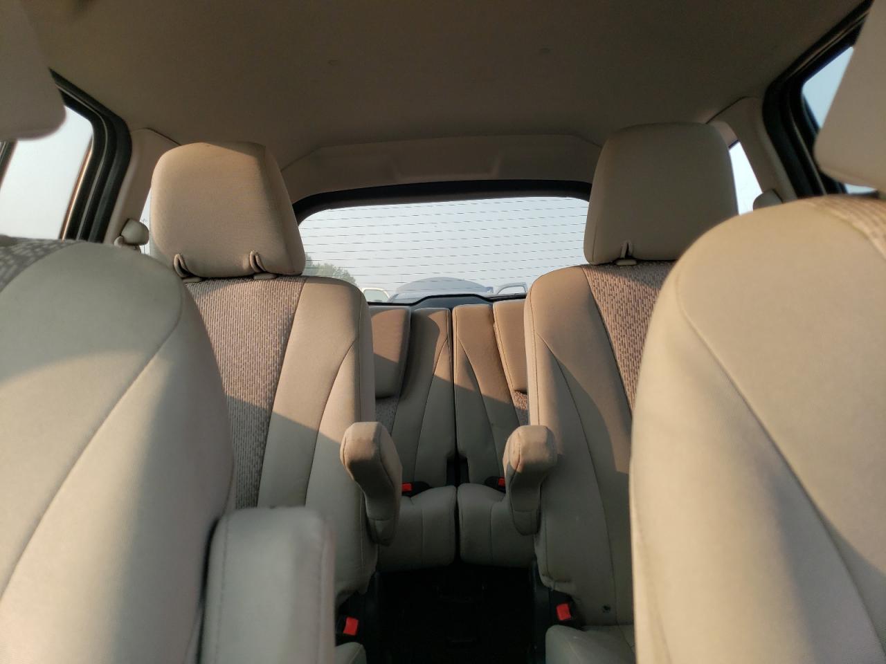 2012 Mazda 5 - Image 10
