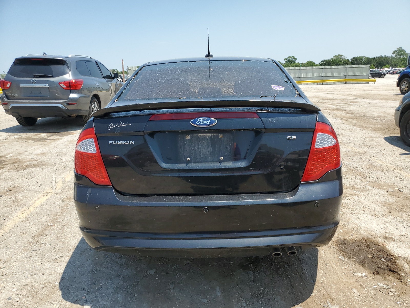 3FAHP0HAXBR139590 2011 Ford Fusion Se