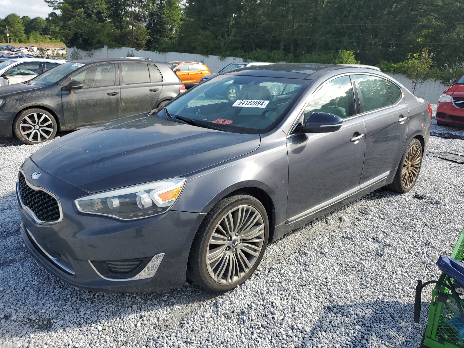 2014 Kia Cadenza Premium vin: KNALN4D74E5151928