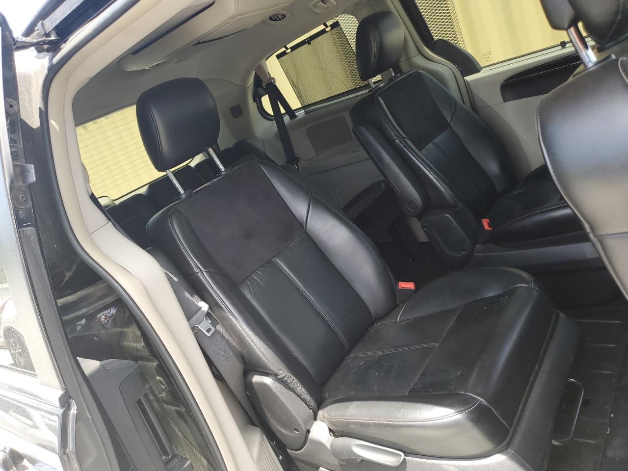 2014 Chrysler Town & Country Limited VIN: 2C4RC1GG7ER367885 Lot: 62312964