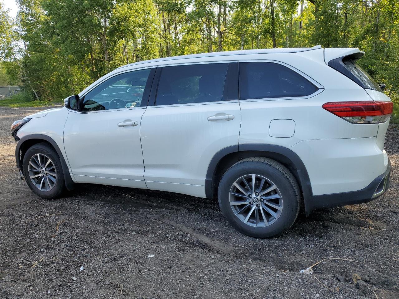 2018 Toyota Highlander Se VIN: 5TDJZRFH3JS902510 Lot: 63267594