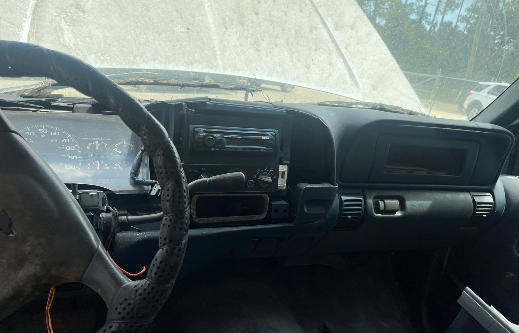 1GCGC24R5WZ208678 1998 Chevrolet Gmt-400 C2500