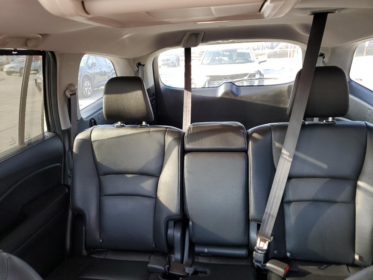 2017 Honda Pilot Touring VIN: 5FNYF5H94HB015812 Lot: 64222874