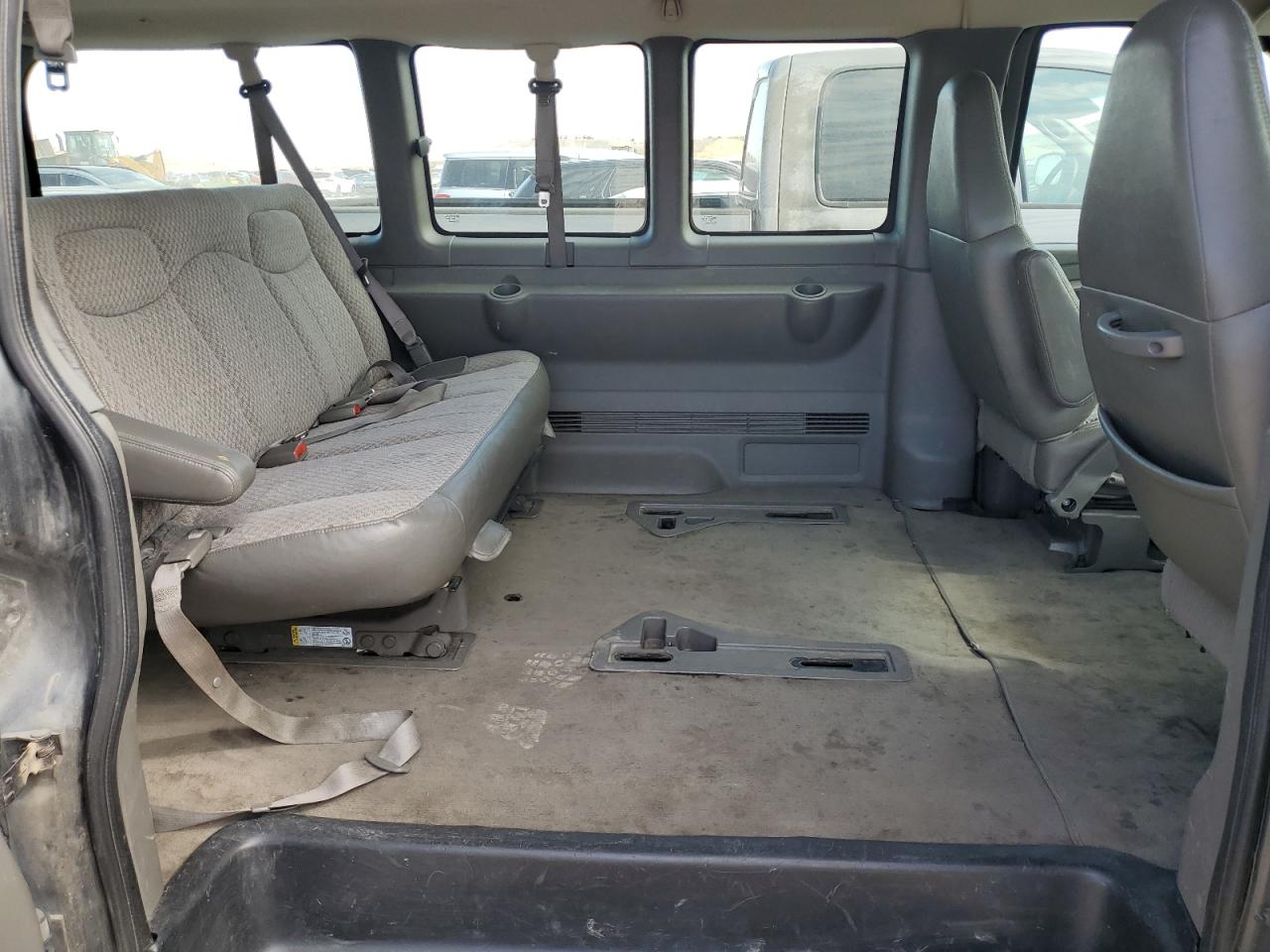 2004 Chevrolet Express G2500 VIN: 1GAGG25U441199564 Lot: 64071344