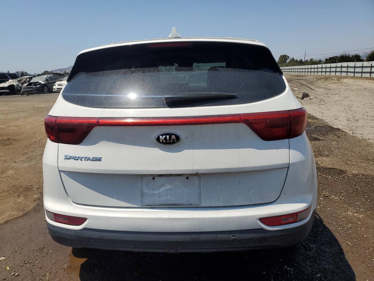 KNDPMCACXH7080133 2017 Kia Sportage Lx