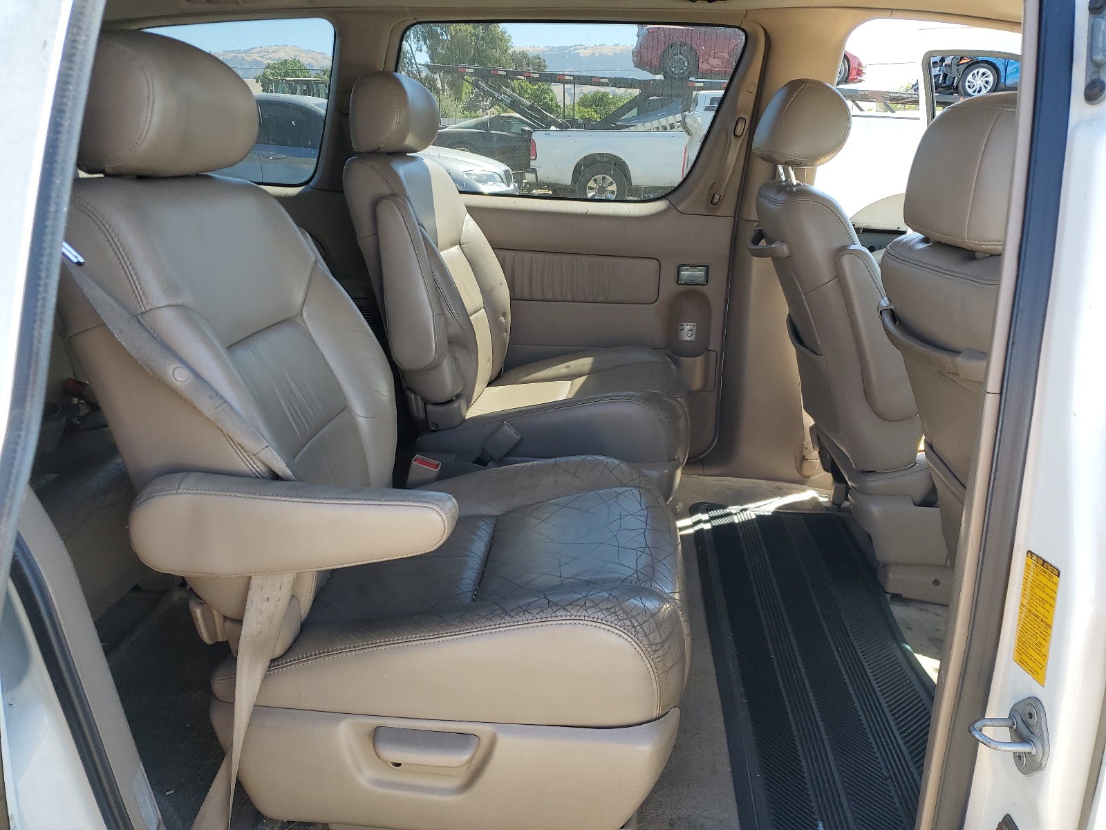 4T3ZF13C2YU261168 2000 Toyota Sienna Le