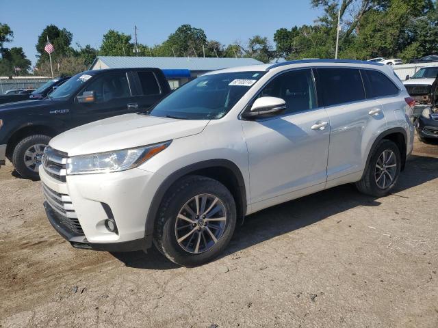 2017 Toyota Highlander Se за продажба в Wichita, KS - Hail