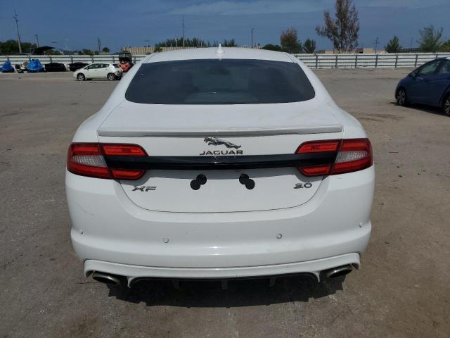 Седани JAGUAR XF 2015 Білий