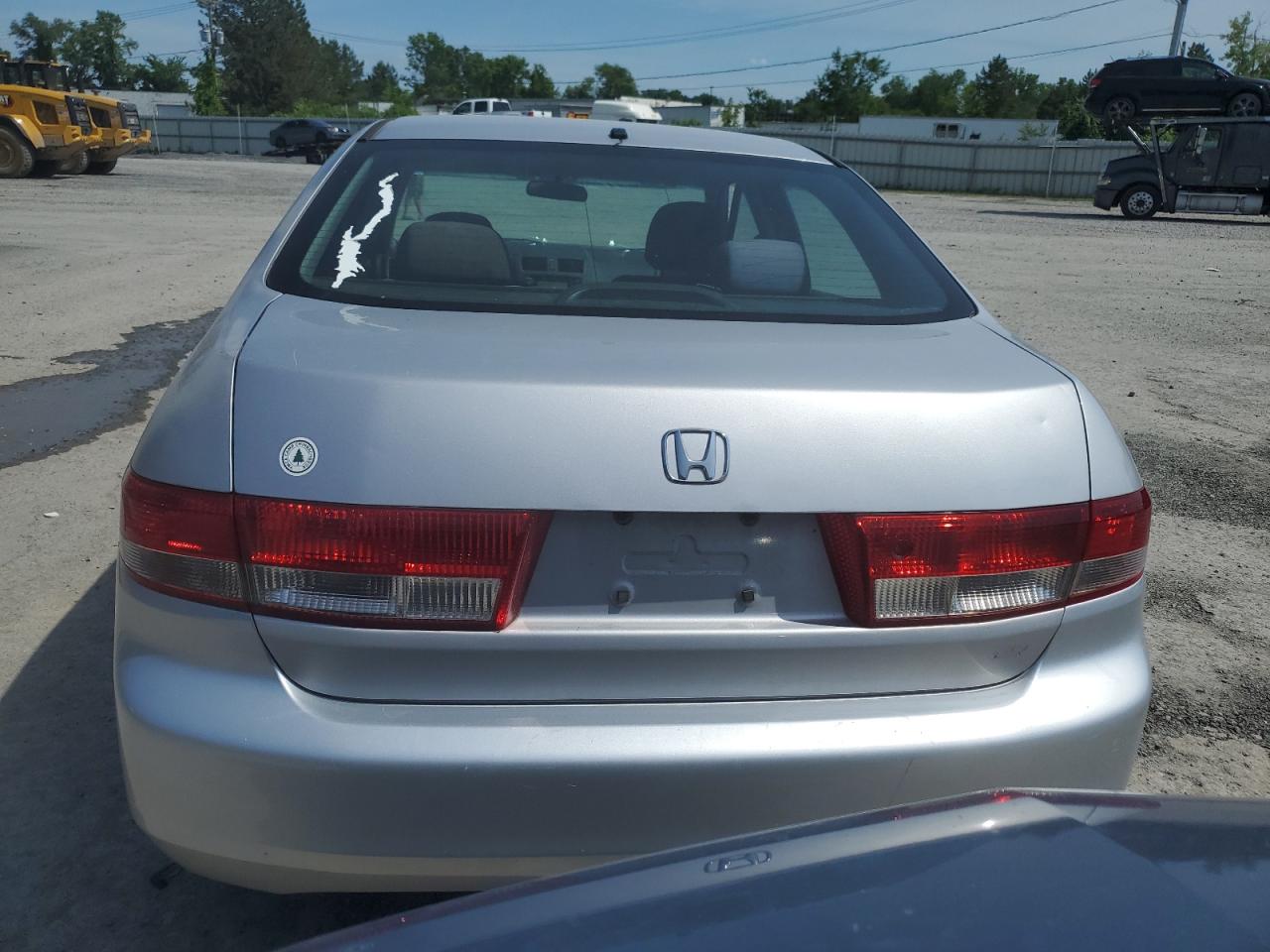 2004 Honda Accord Dx VIN: 1HGCM56114A032472 Lot: 61653144