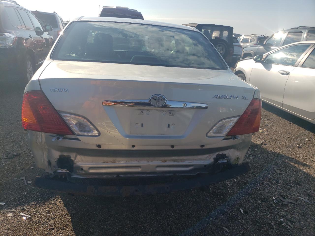 4T1BF28B0YU096687 2000 Toyota Avalon Xl