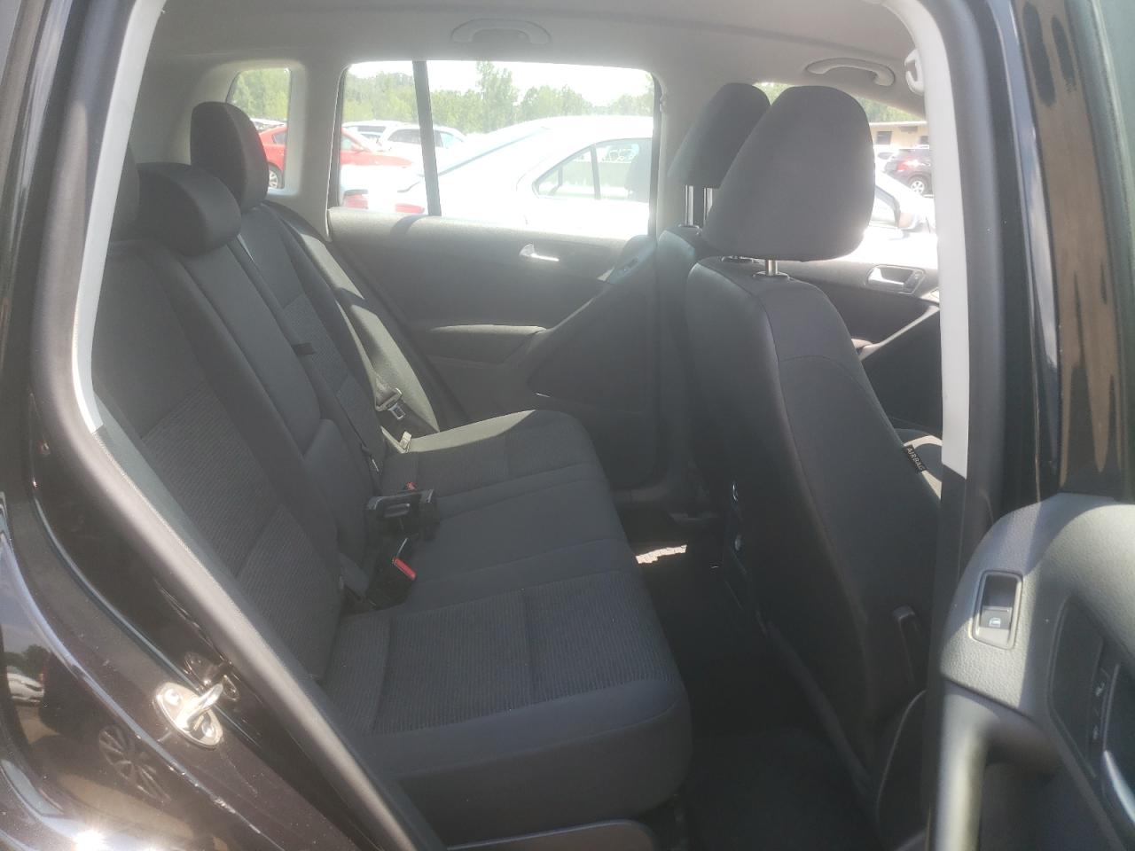 2014 Volkswagen Tiguan S VIN: WVGBV3AX4EW559333 Lot: 63014714