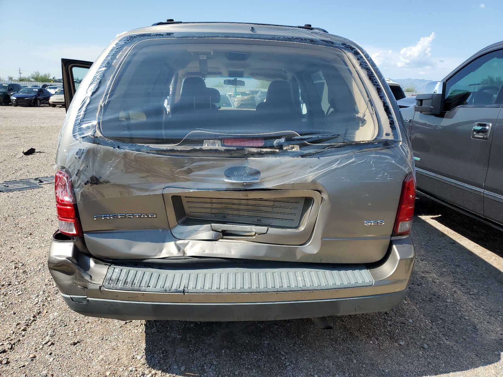 2FMZA57684BB17160 2004 Ford Freestar Ses