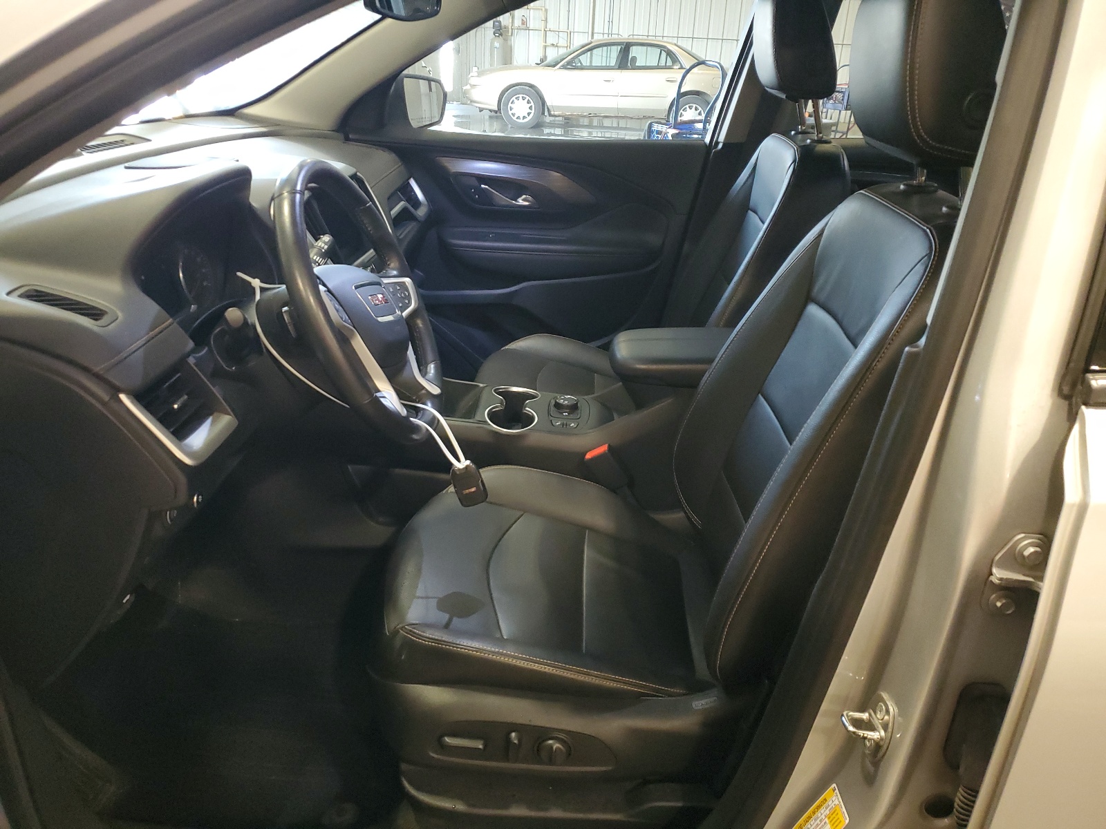 3GKALVEX6KL366439 2019 GMC Terrain Slt