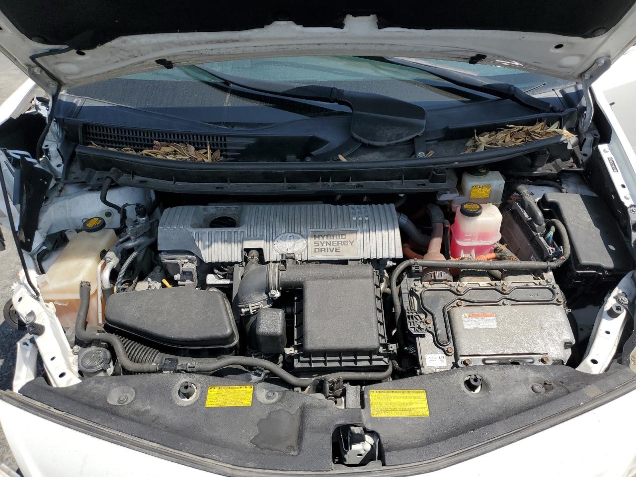 2012 Toyota Prius - Image 13