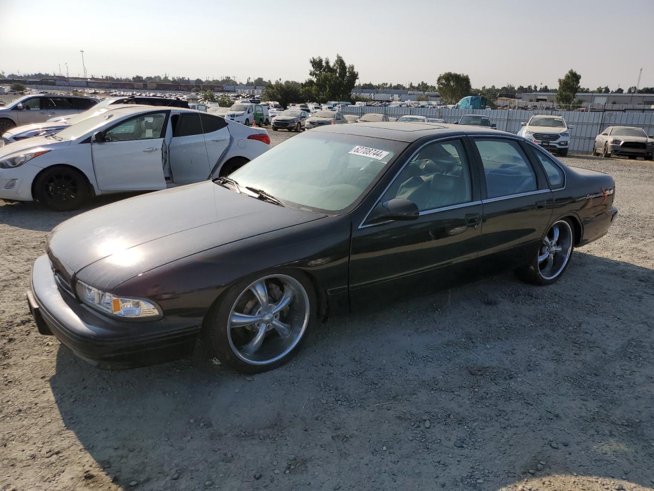 1996 Chevrolet Caprice / Impala Classic Ss VIN: 1G1BL52P2TR124335 Lot: 62708744