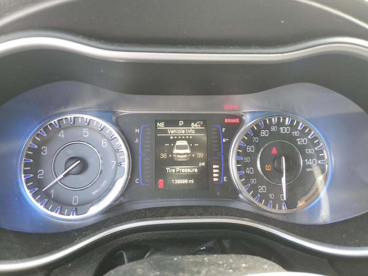 2015 Chrysler 200 Limited VIN: 1C3CCCAB6FN701924 Lot: 61846004