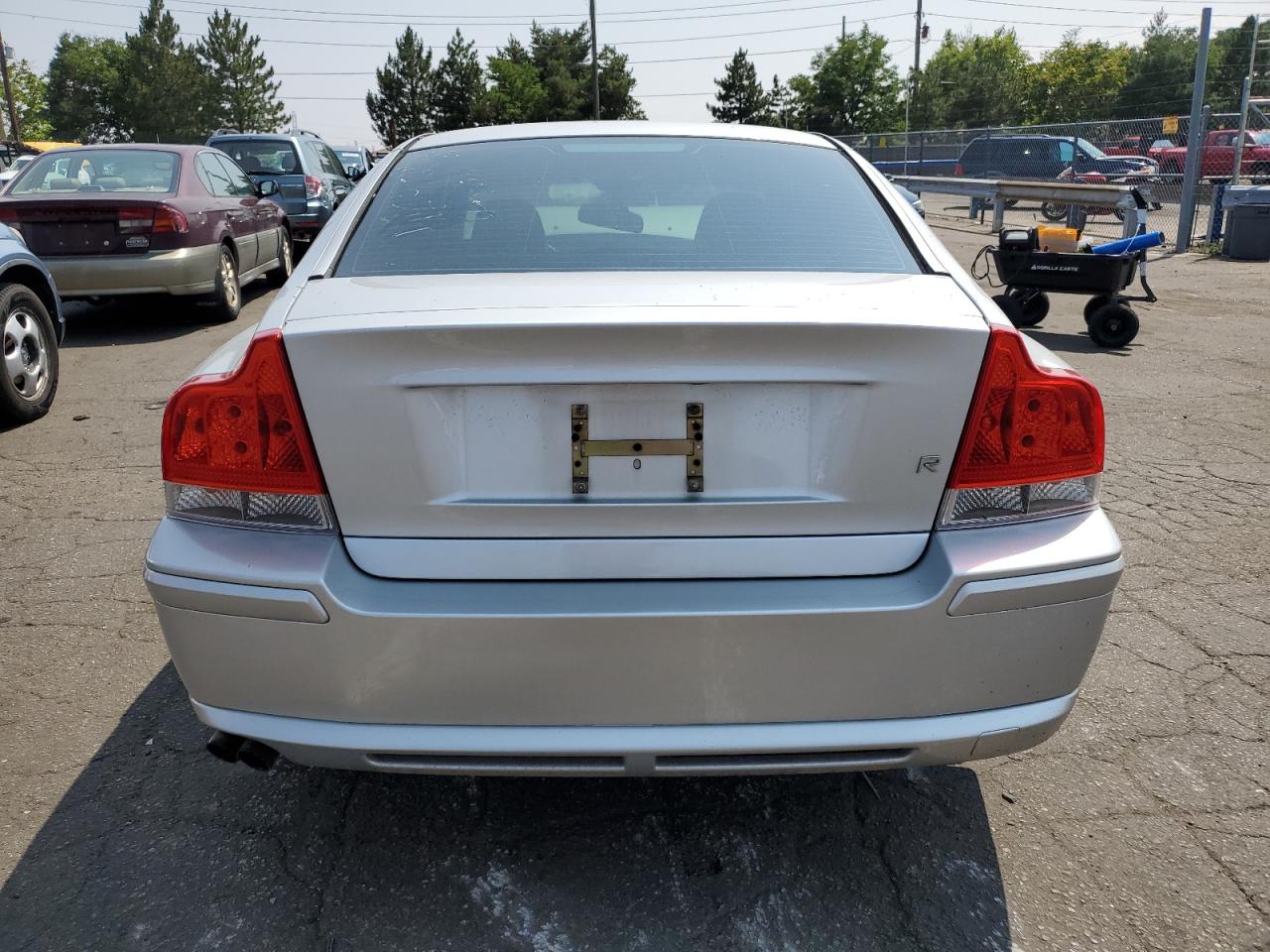 2005 Volvo S60 R VIN: YV1RH527352477163 Lot: 64522324