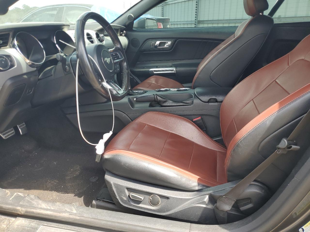 2015 Ford Mustang VIN: 1FATP8UH2F5390284 Lot: 61906244