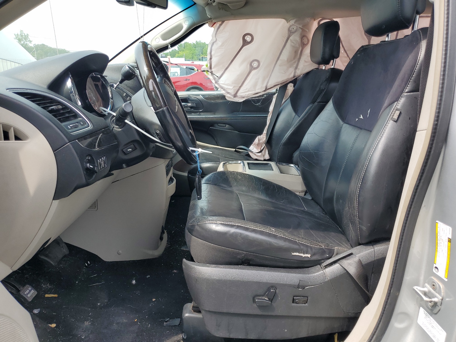 2C4RC1GG0CR135593 2012 Chrysler Town & Country Limited