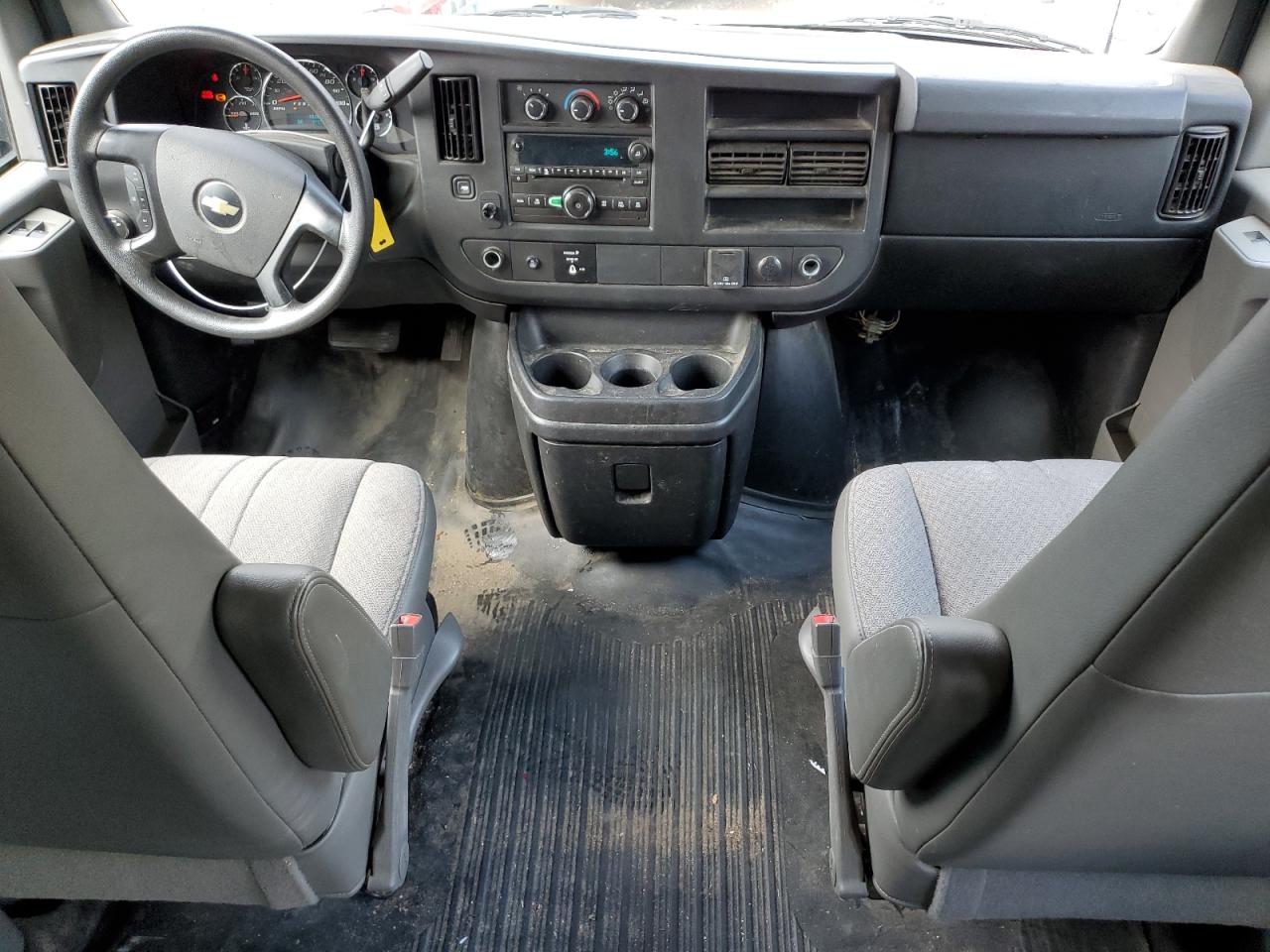 2015 Chevrolet Express G2500 VIN: 1GCWGFCFXF1271420 Lot: 64140634