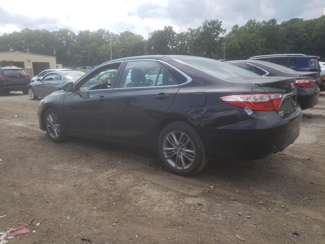 4T1BF1FK0GU264565 2016 TOYOTA CAMRY - Image 2