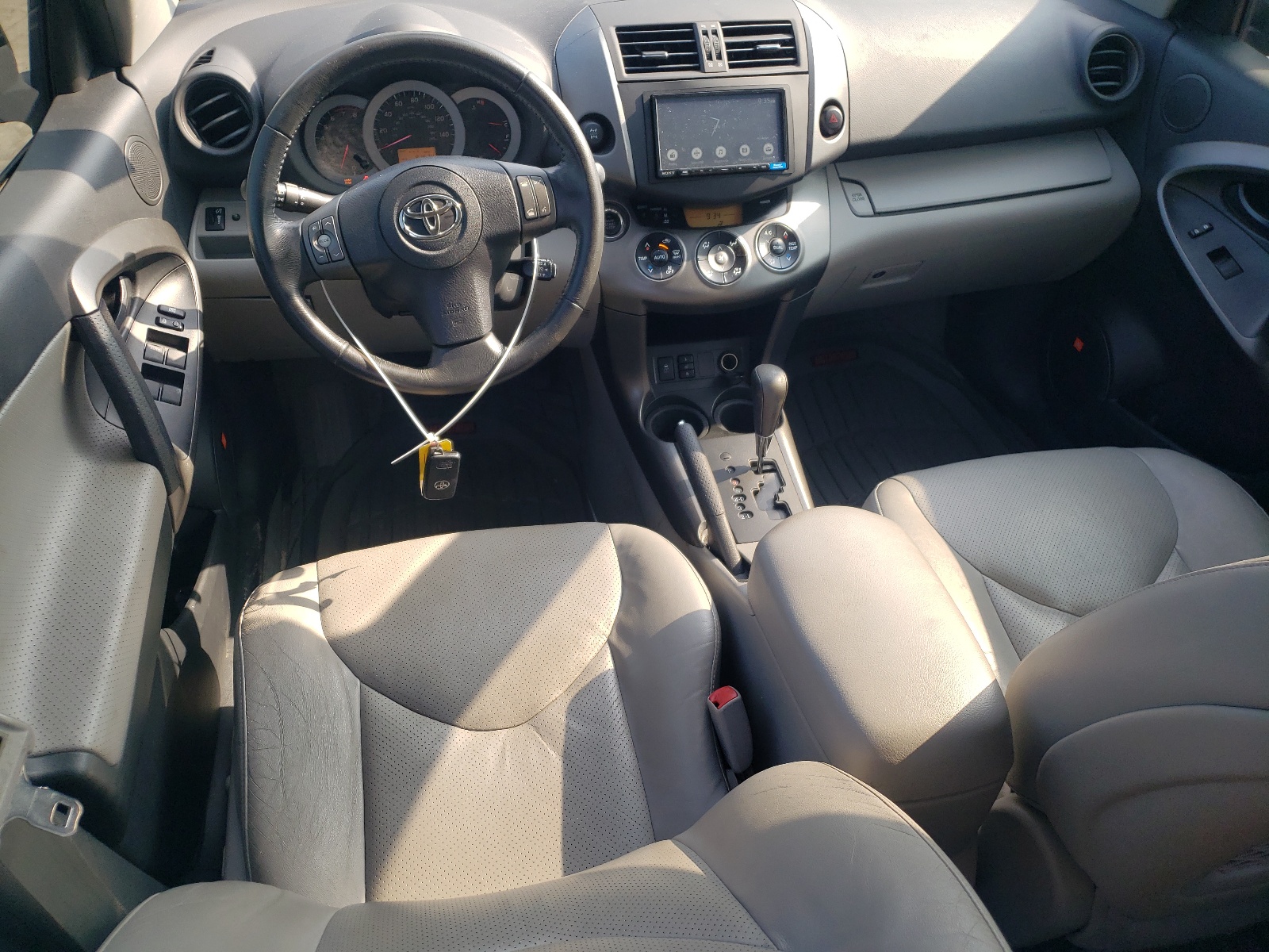 2T3DK4DV8BW043430 2011 Toyota Rav4 Limited