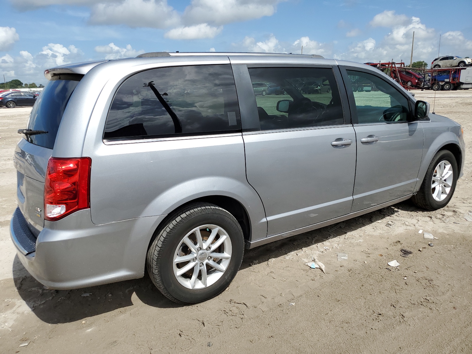 2019 Dodge Grand Caravan Sxt vin: 2C4RDGCG6KR565035