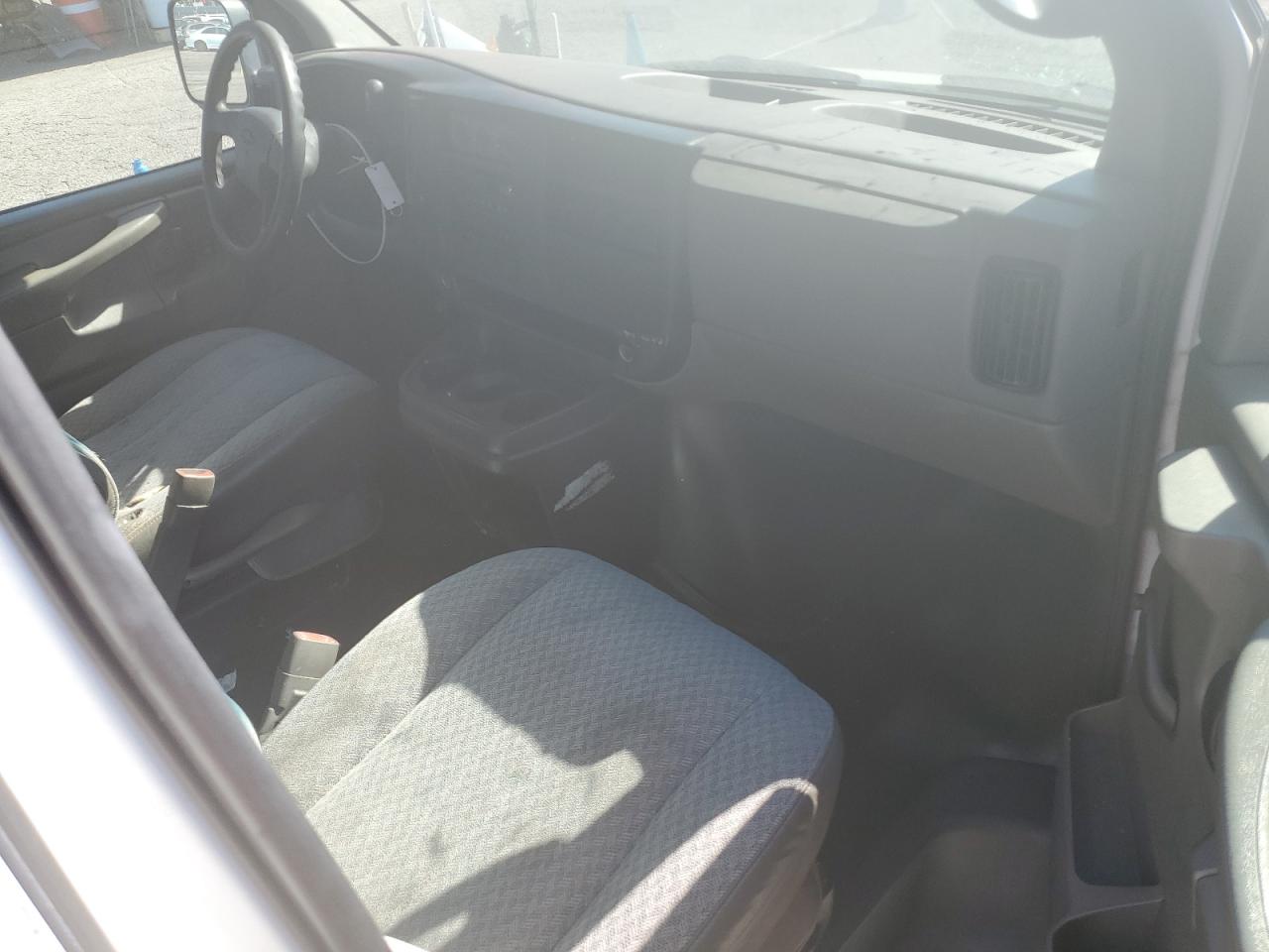 2006 Chevrolet Express G2500 VIN: 1GCGG25VX61221778 Lot: 60795324