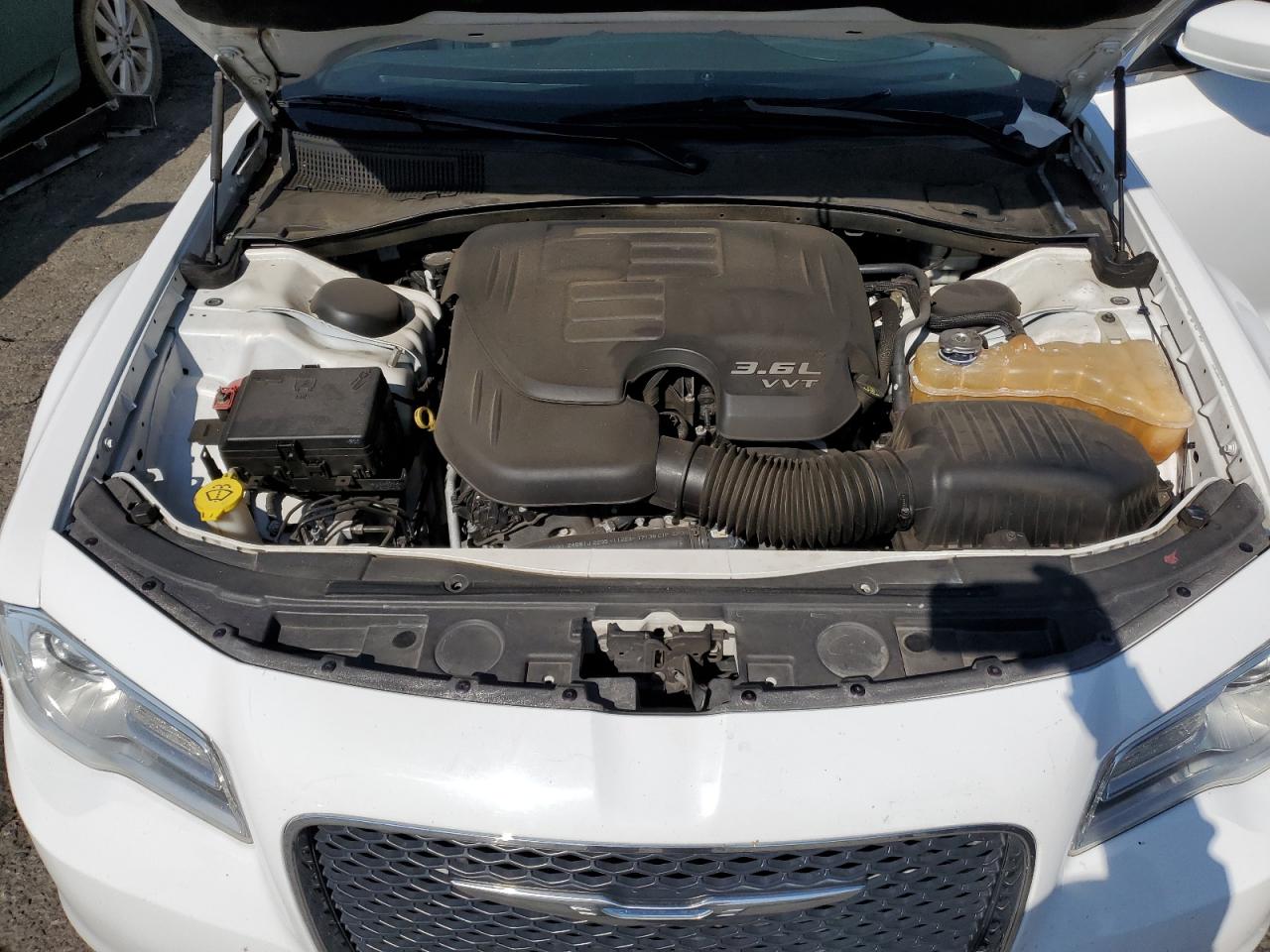 2015 Chrysler 300 Limited VIN: 2C3CCAAGXFH931507 Lot: 65014294