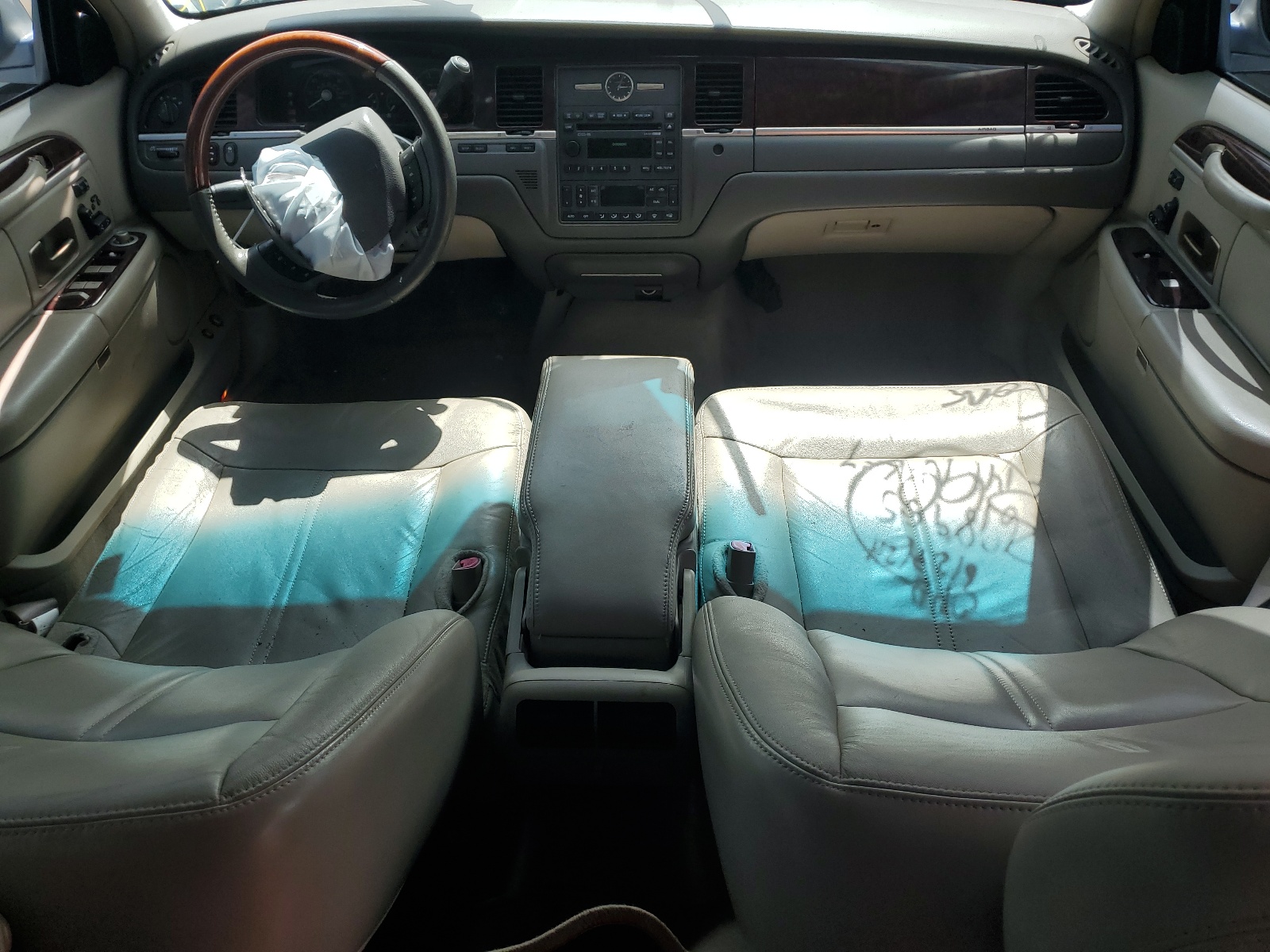 2LNHM82V99X617146 2009 Lincoln Town Car Signature Limited