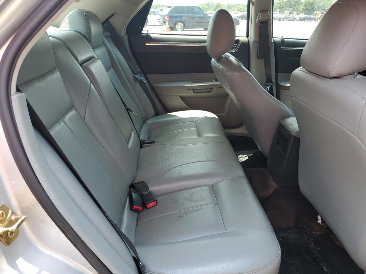 2006 Chrysler 300 Touring VIN: 2C3KA53G56H402455 Lot: 63290424