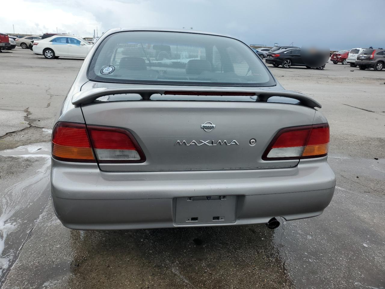 JN1CA21D1WT527823 1998 Nissan Maxima Gle