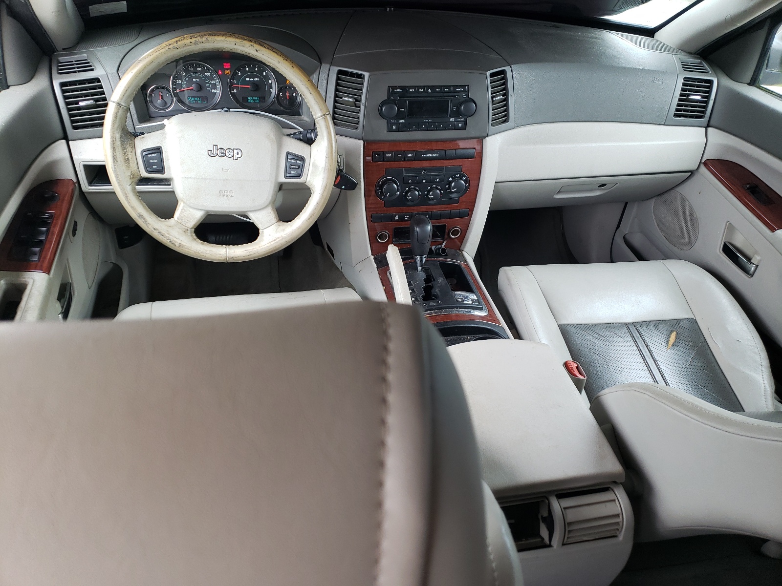 1J4HR58N35C647725 2005 Jeep Grand Cherokee Limited