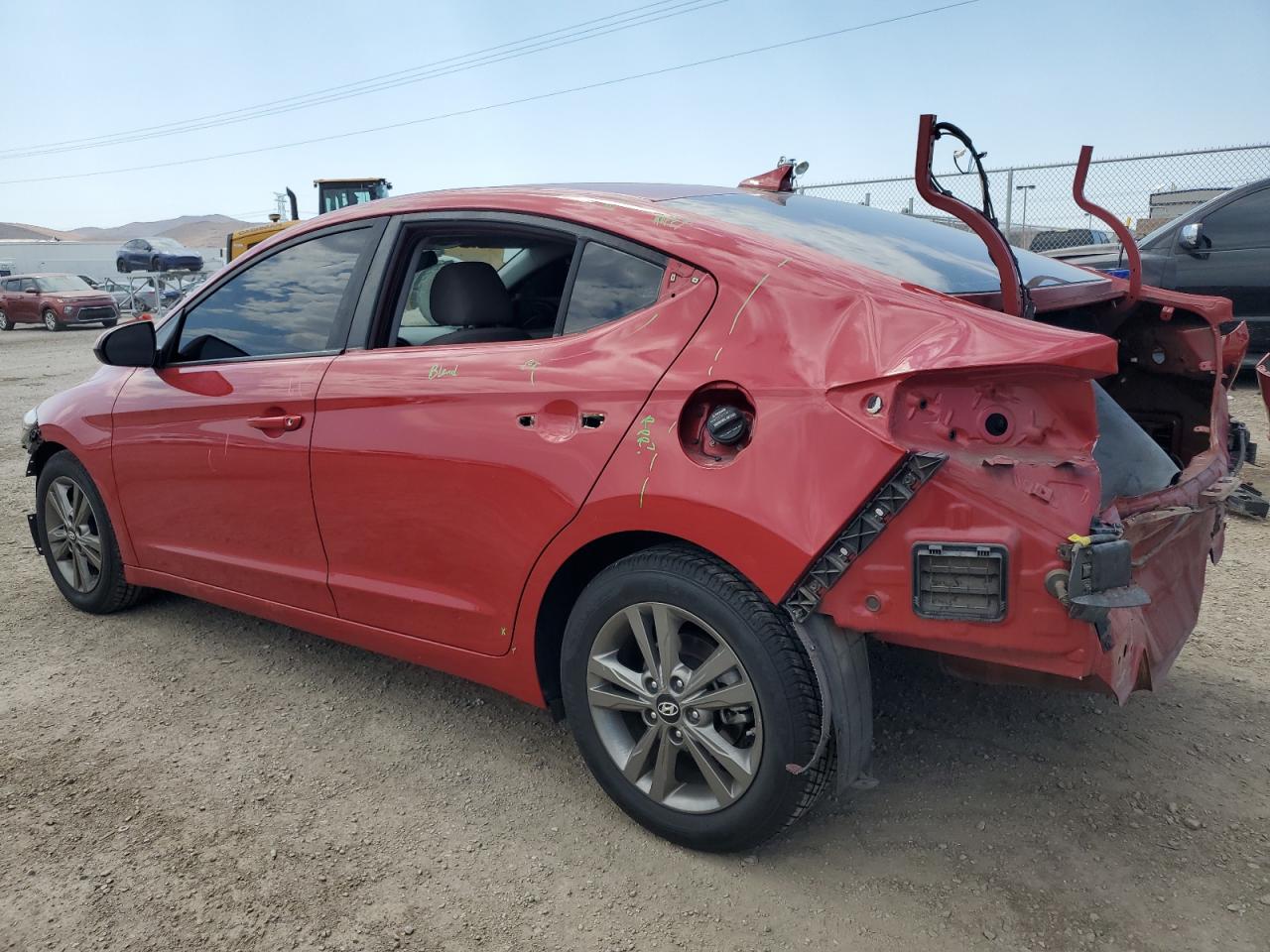 5NPD84LF0JH324667 2018 HYUNDAI ELANTRA - Image 2