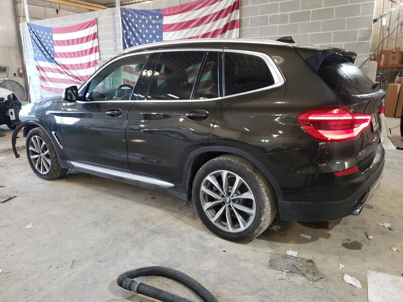 VIN 5UXTR9C50JLD68906 2018 BMW X3 no.2