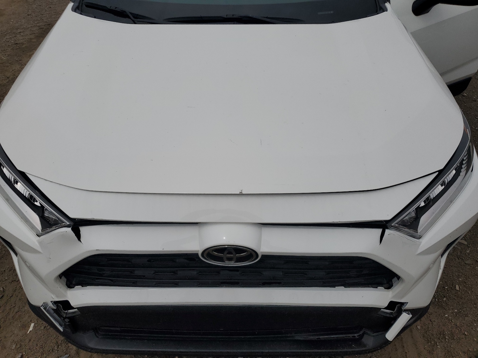 JTMC1RFV9LD049583 2020 Toyota Rav4 Xle Premium