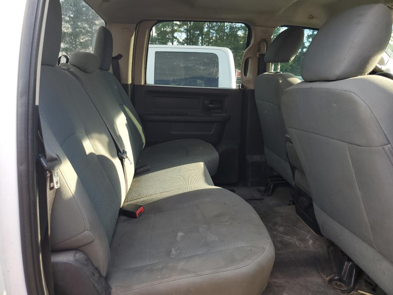 2015 Ram 3500 St VIN: 3C63R3GLXFG703640 Lot: 62045734