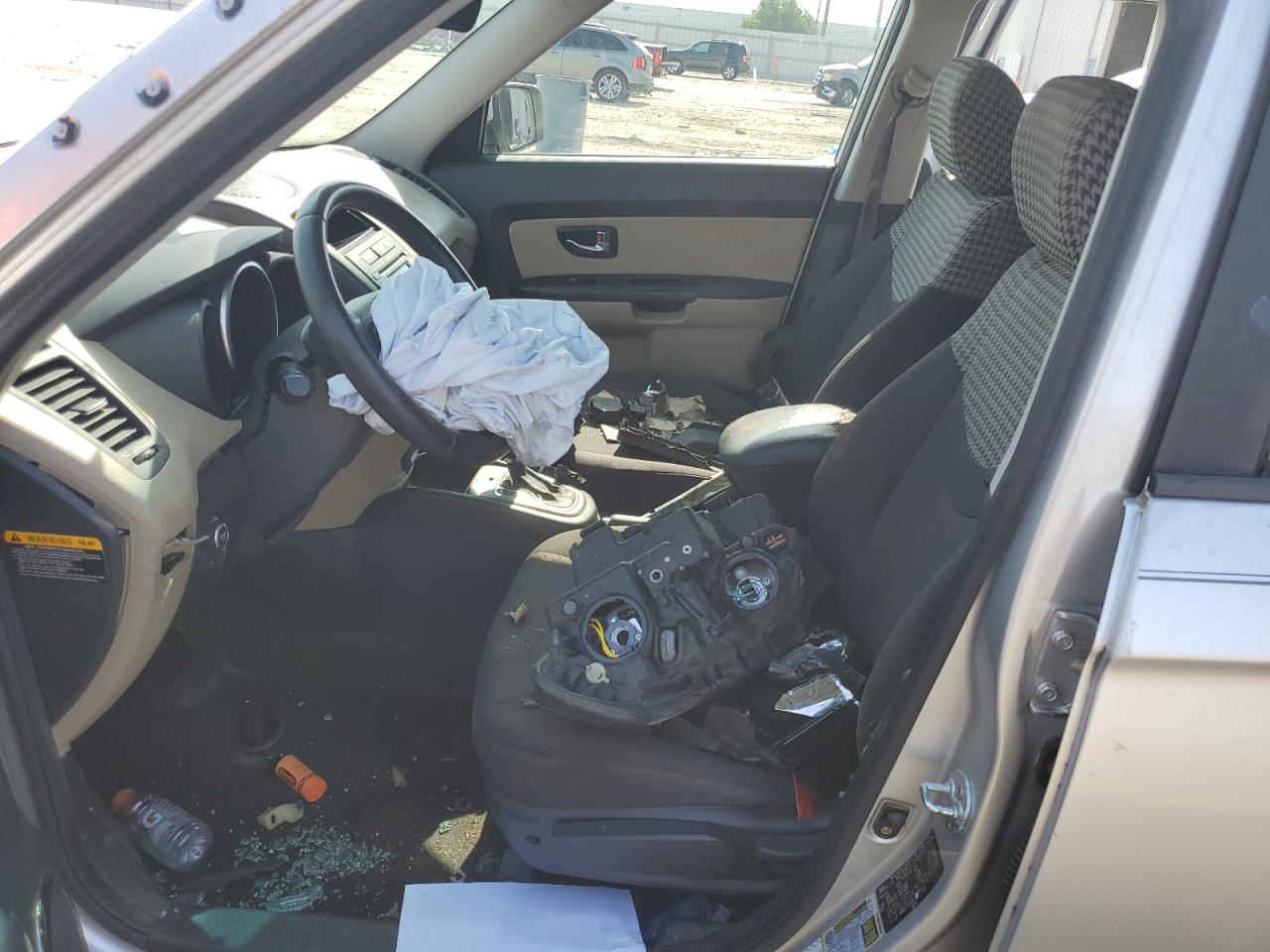 2012 Kia Soul + VIN: KNDJT2A61C7477512 Lot: 62883464