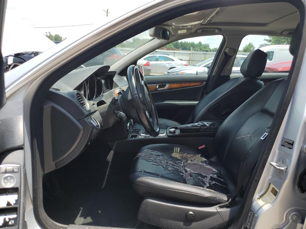 2012 Mercedes-Benz C 250 VIN: WDDGF4HB3CR220569 Lot: 59373444