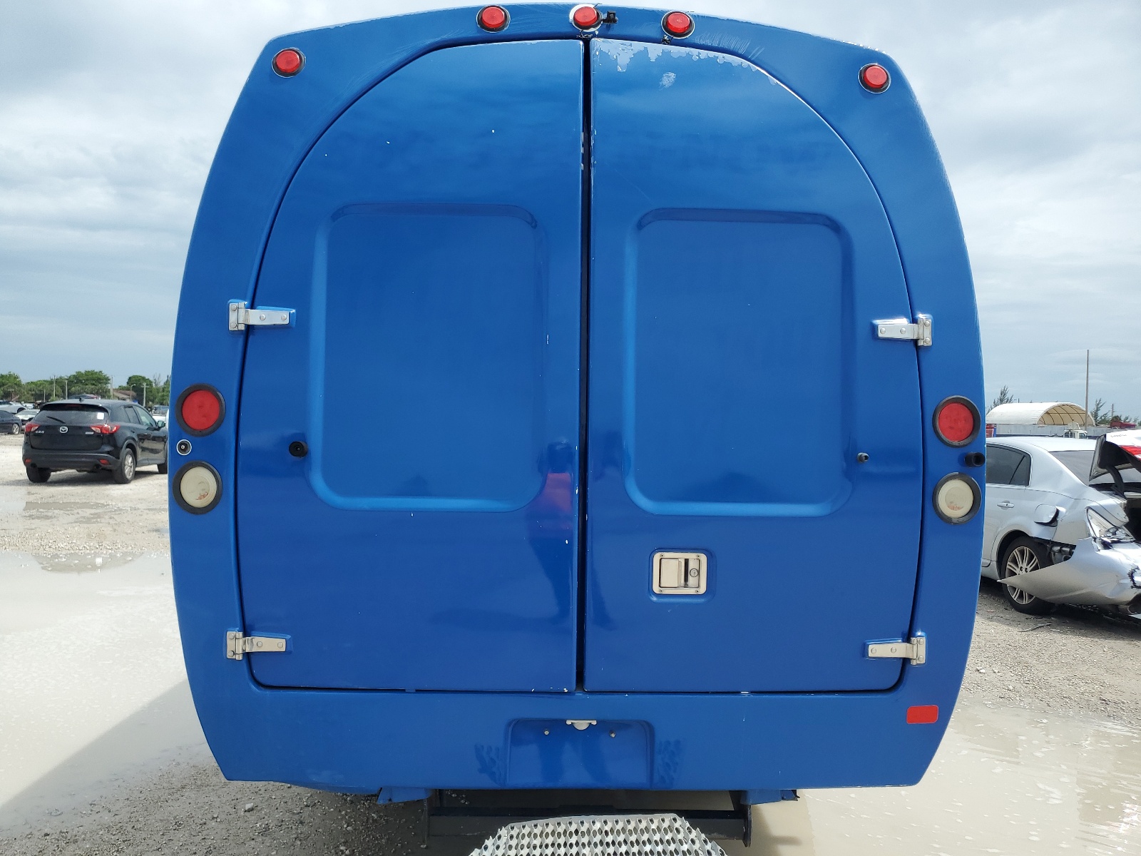 1FDWE3FL3FDA08265 2015 Ford Econoline E350 Super Duty Cutaway Van