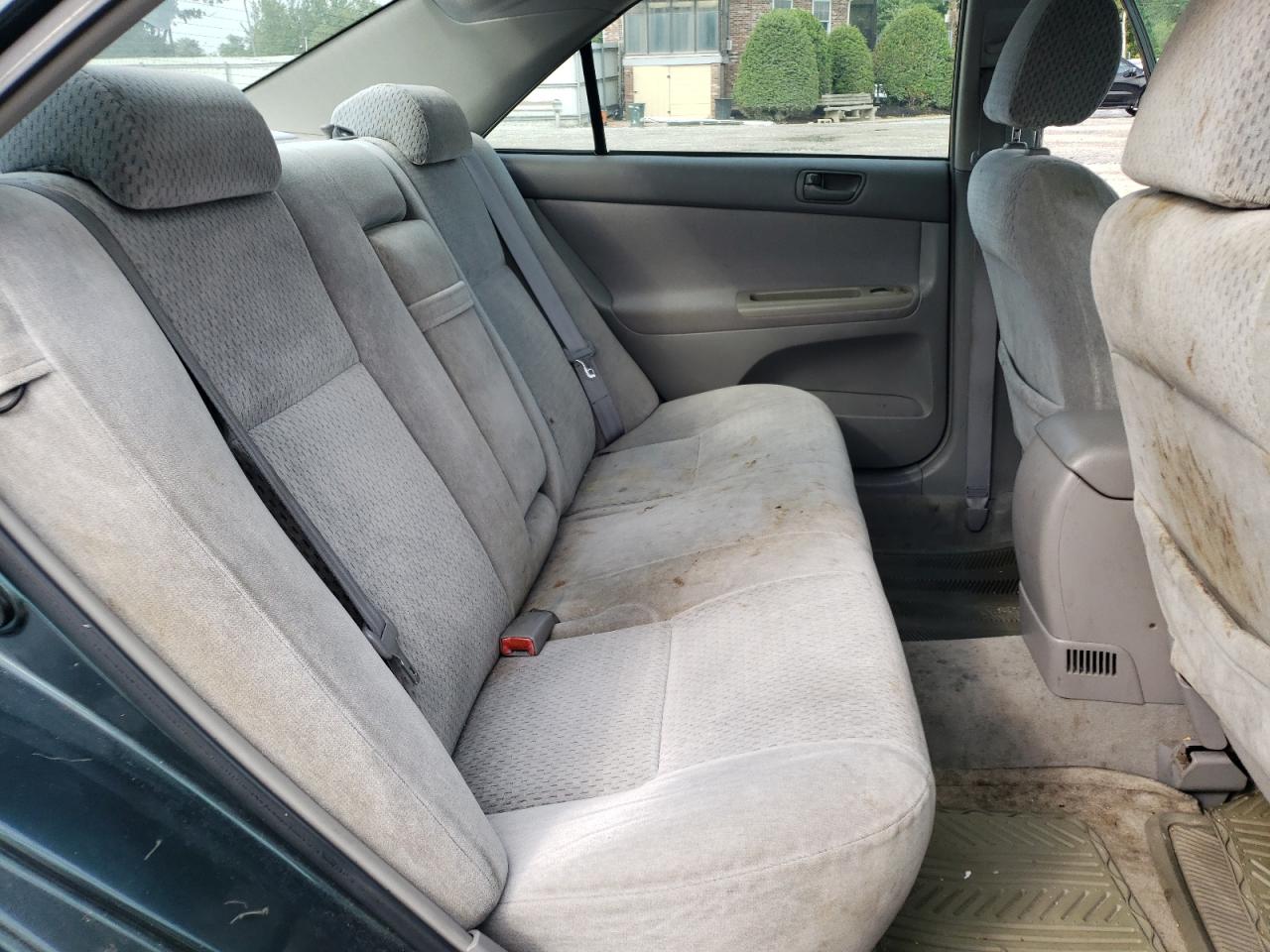 2003 Toyota Camry Le VIN: 4T1BF32K73U555950 Lot: 64347064