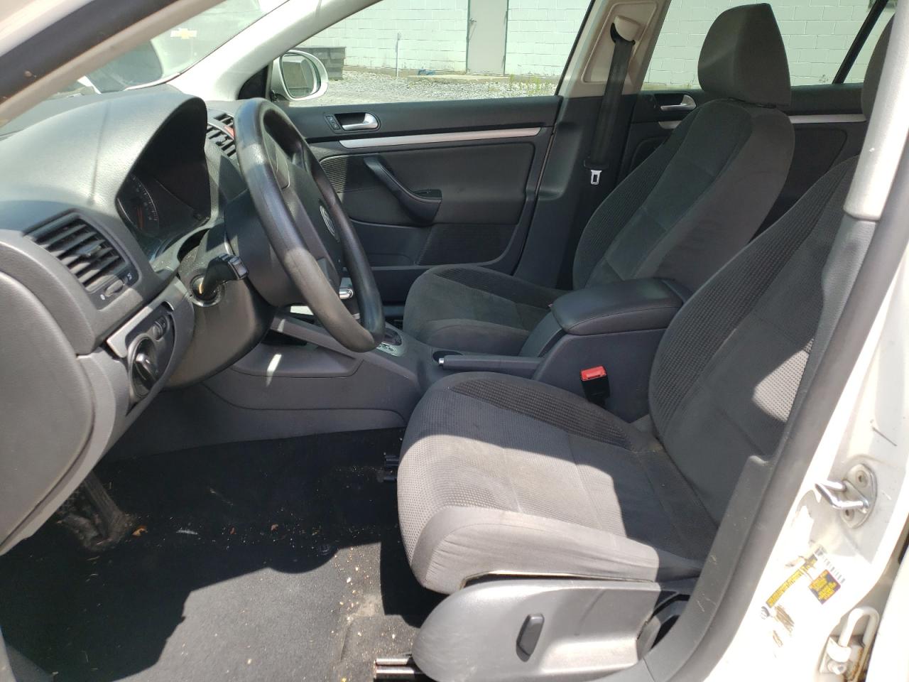 2009 Volkswagen Jetta S VIN: 3VWKM71K39M267985 Lot: 63438214