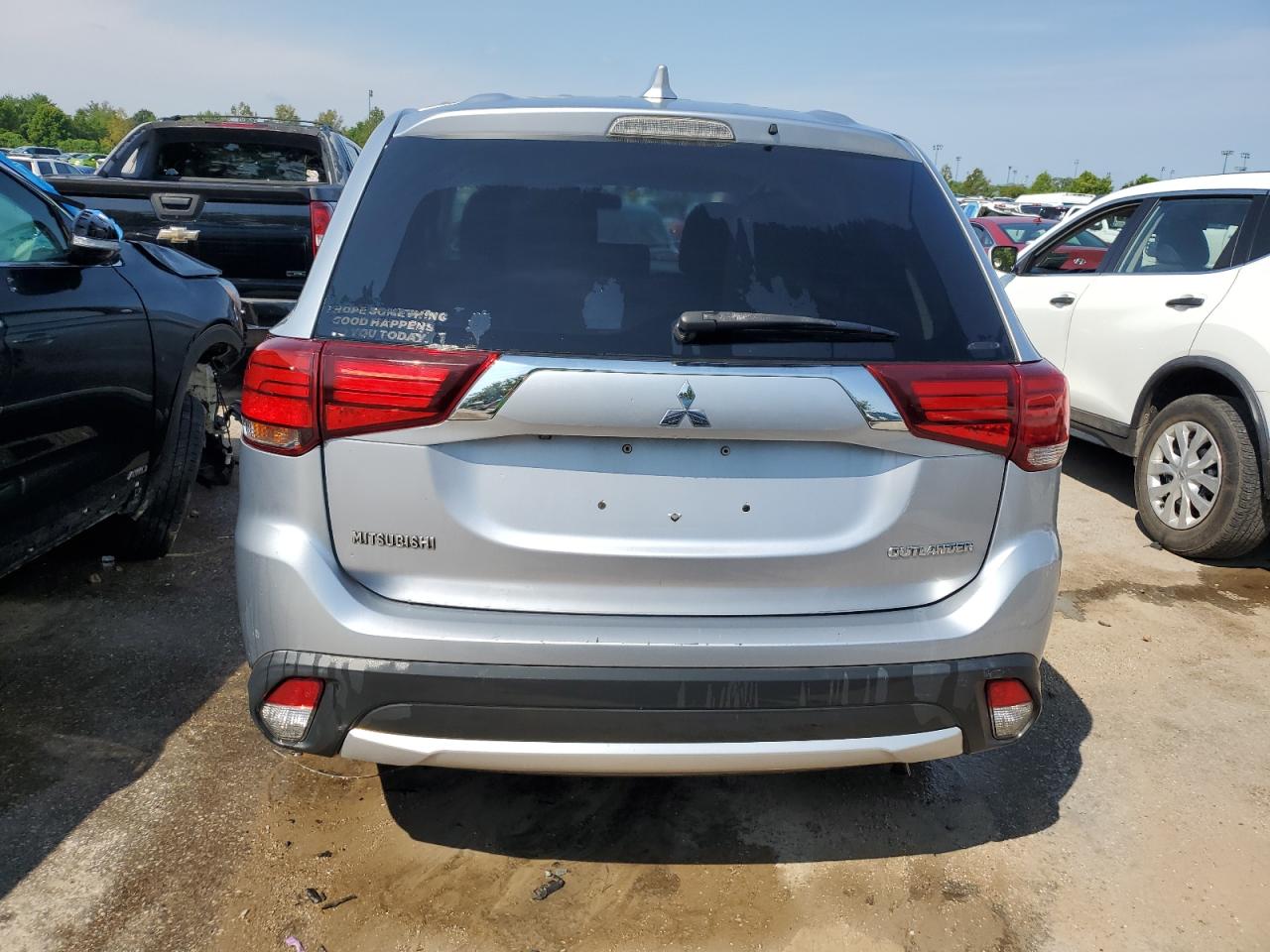 JA4AZ2A32HZ051662 2017 Mitsubishi Outlander Es