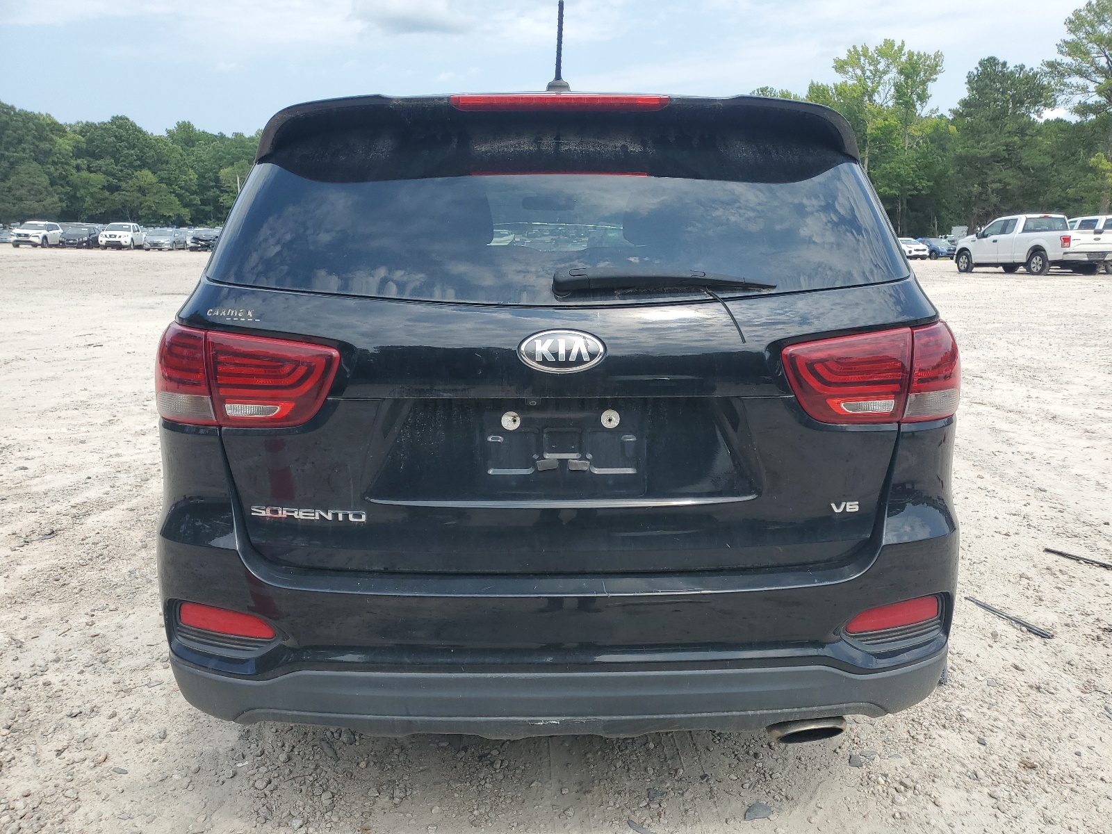 2019 Kia Sorento Lx vin: 5XYPG4A5XKG494876