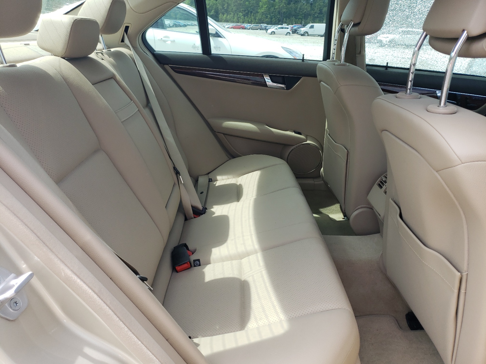 WDDGF5EB6BR172526 2011 Mercedes-Benz C 300