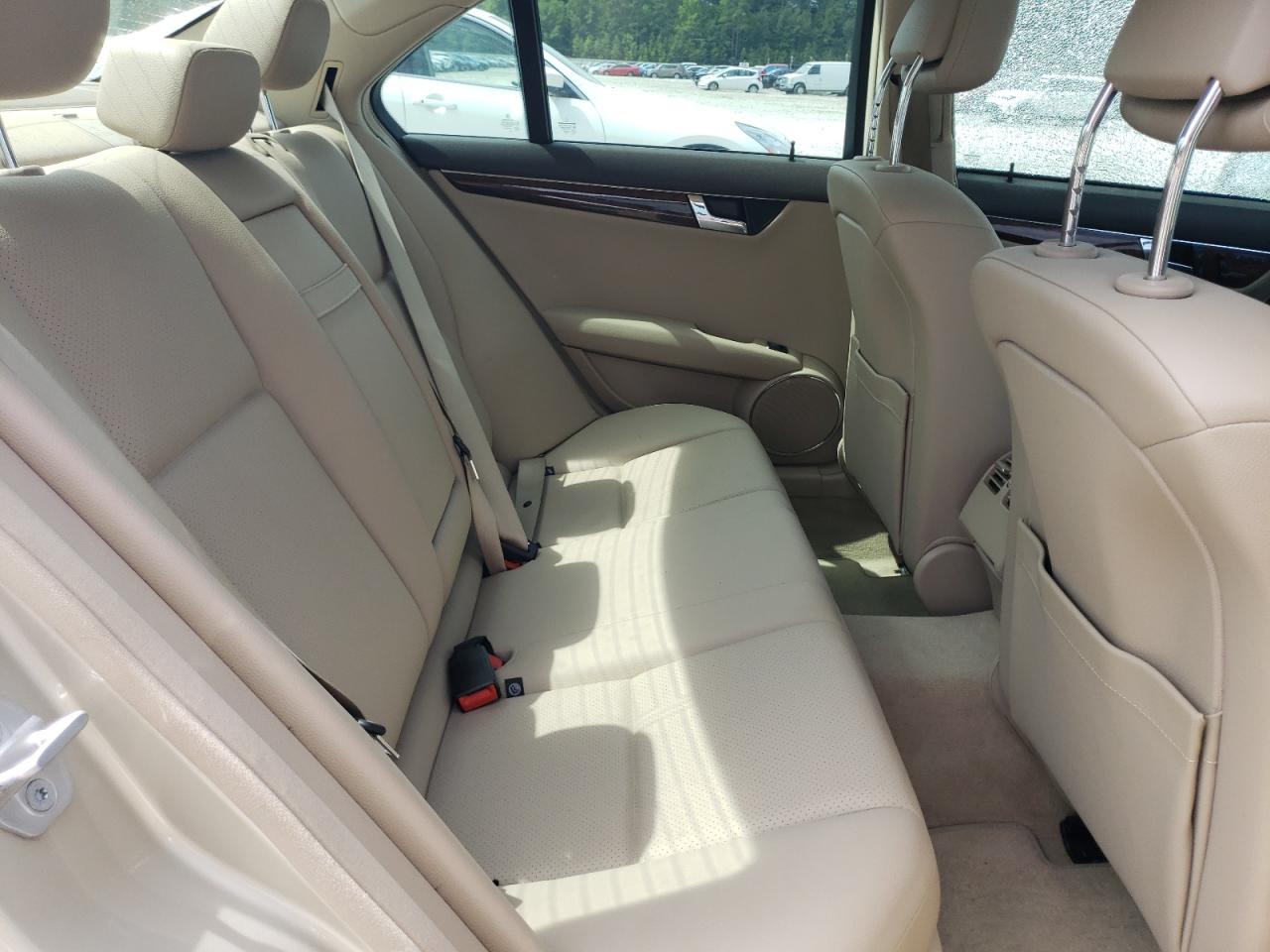 2011 Mercedes-Benz C 300 VIN: WDDGF5EB6BR172526 Lot: 61119774