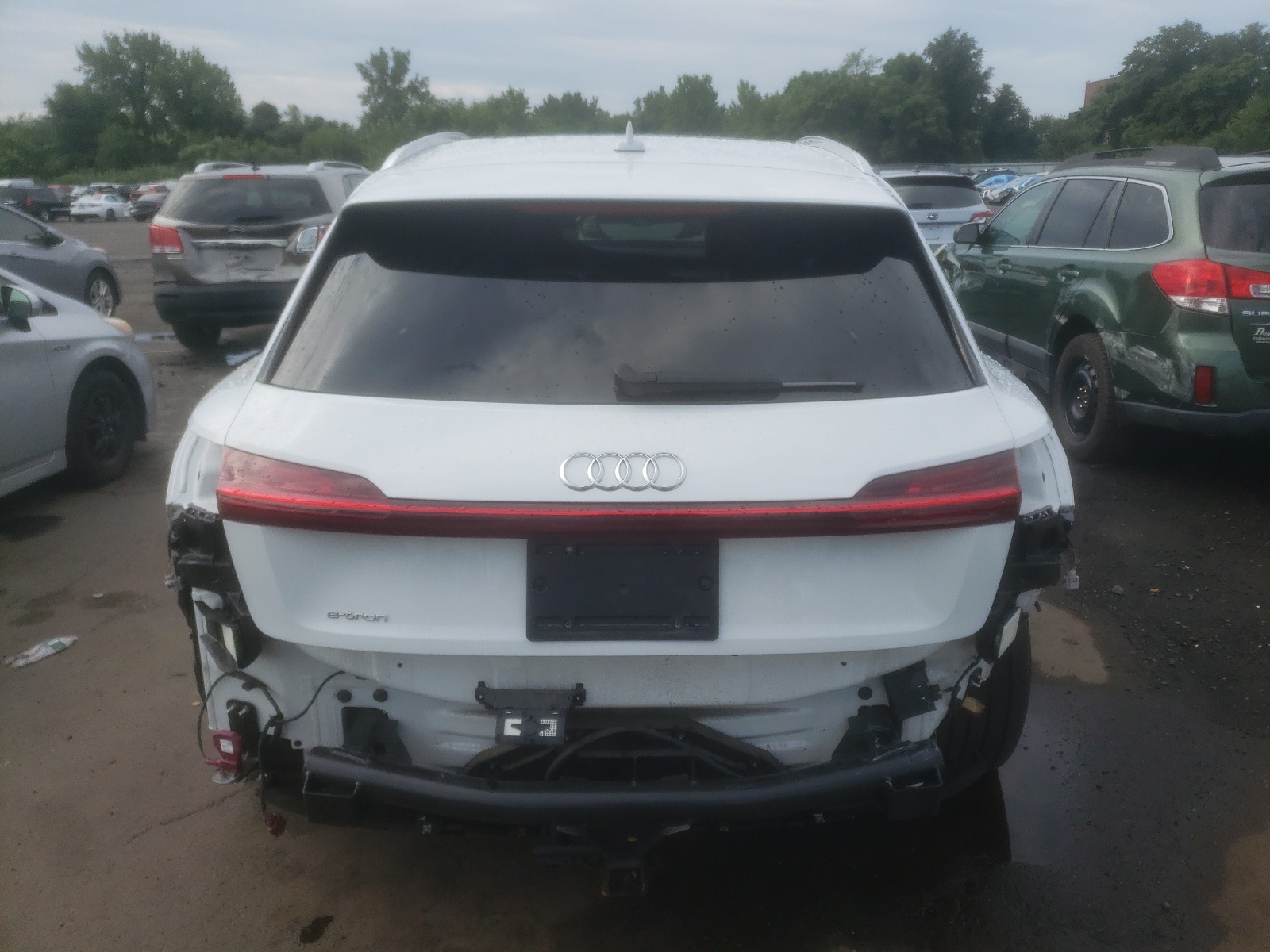 WA1VABGE1KB011347 2019 Audi E-Tron Prestige