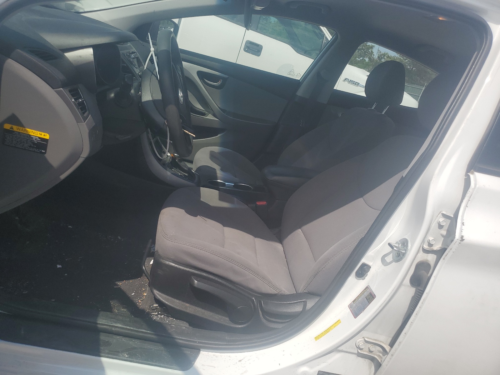 5NPDH4AE8FH649780 2015 Hyundai Elantra Se