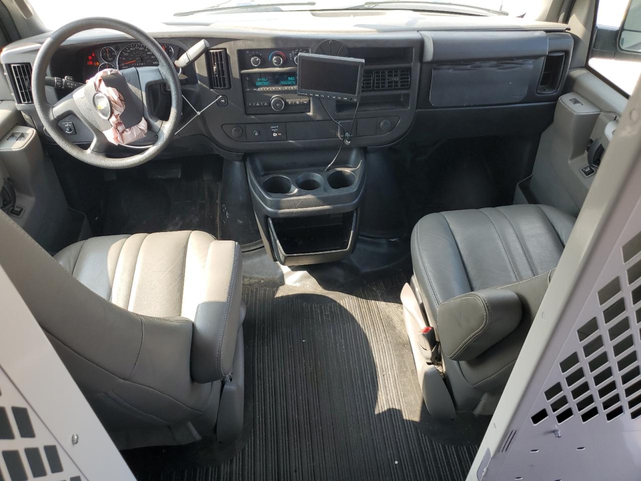 2016 Chevrolet Express G2500 VIN: 1GCWGBFFXG1265171 Lot: 64372114